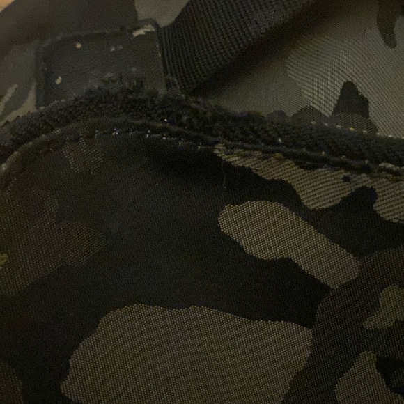 Lululemon city adventure backpack 17L - Picture 14 of 16